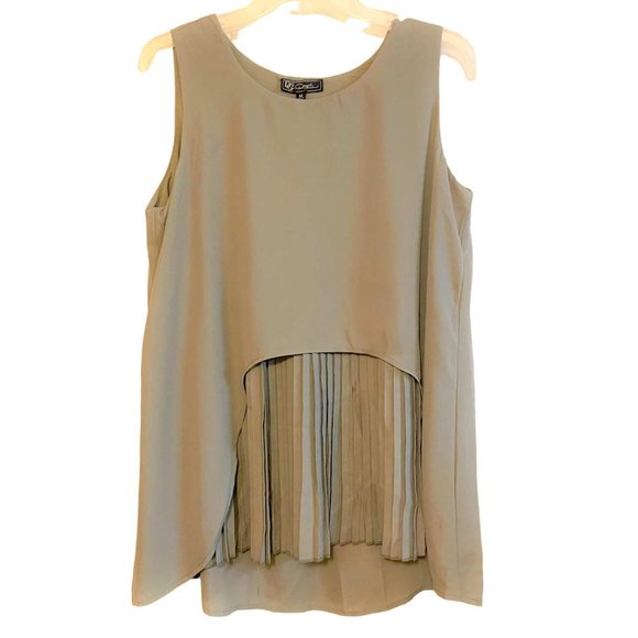 DG2 by Diane Gilman Accordion Pleated Layered Drama Tank MEDIUM (899) - Picture 4 of 6